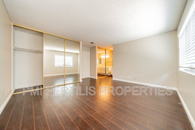 Building Photo - 1229 Hibiscus St