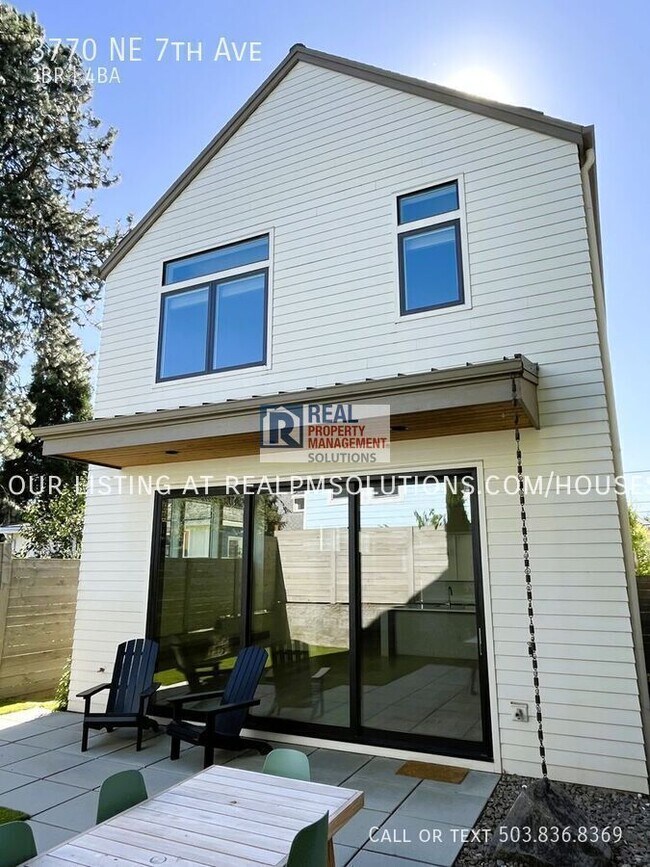 Building Photo - 3770 NE 7th Ave