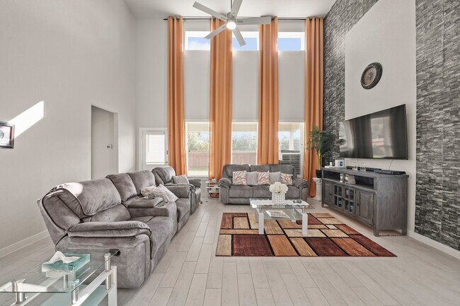 Building Photo - 18419 Windy Knl Wy