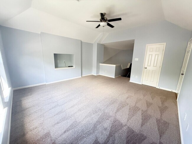 Building Photo - 4 Bedroom, 3 Car Garage Single Family Home in League City