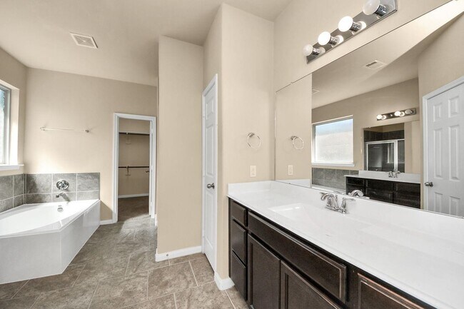 Building Photo - 3003 Emily Vista Ln