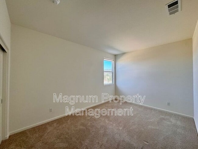 Building Photo - 31310 Reserve Dr