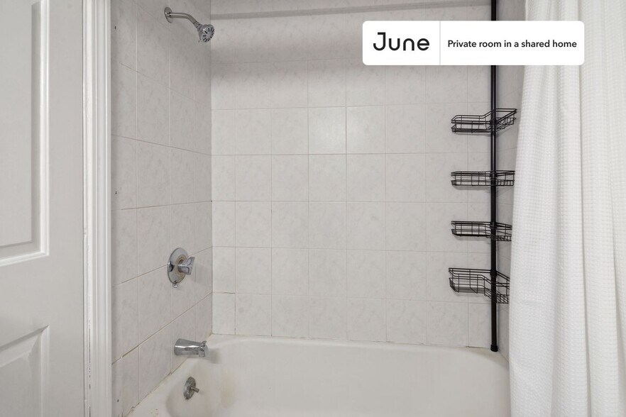Building Photo - Room in Shared 4 bed/2 bath home