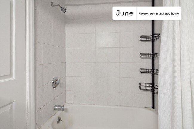Building Photo - Room in Shared 4 bed/2 bath home in Allston
