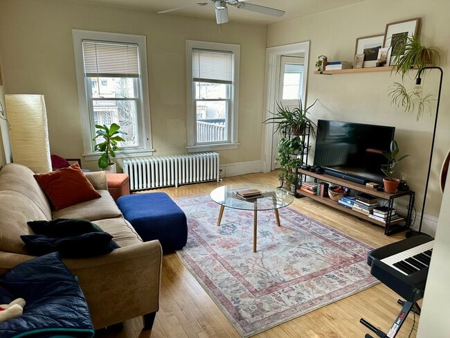 Building Photo - 3126 N Fratney St