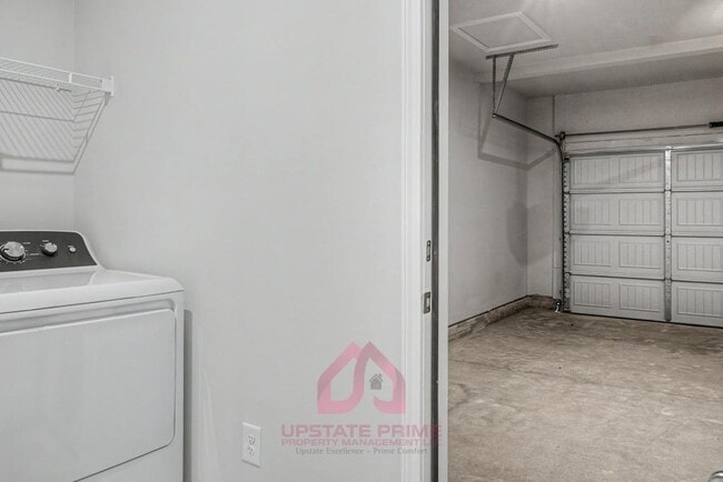 Building Photo - 378 Highline Trl