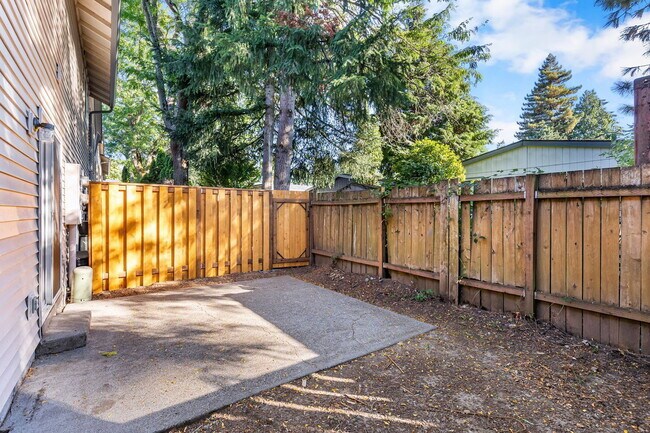 Building Photo - 17442 SE 82nd Dr