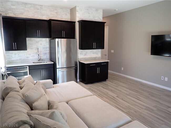Building Photo - 10226 Jade Gardens Dr
