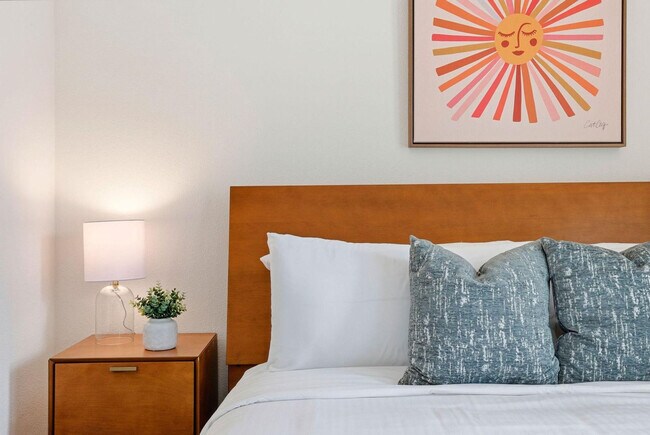 Building Photo - 1201 4th St