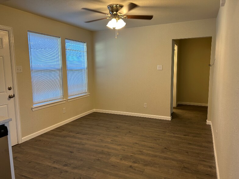 Building Photo - 5605 Hiett Ct