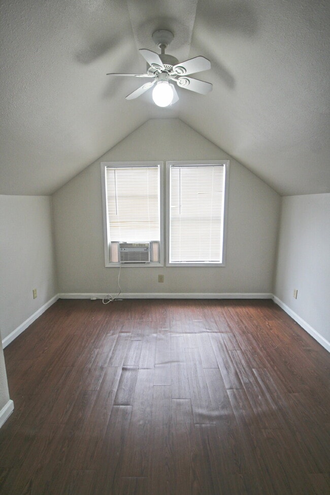 Building Photo - 232 Cornell Ave