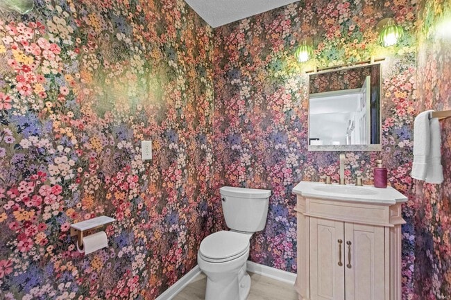 Building Photo - 2083 W 425 N