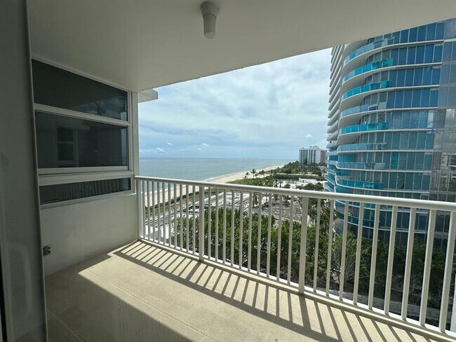 Building Photo - 1370 S Ocean Blvd