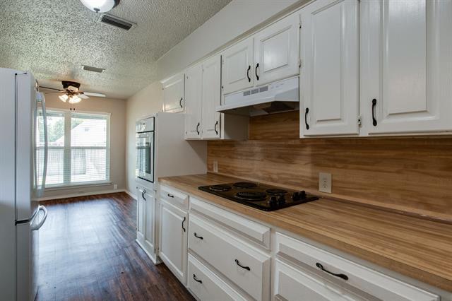 Building Photo - 1728 Stonegate Dr