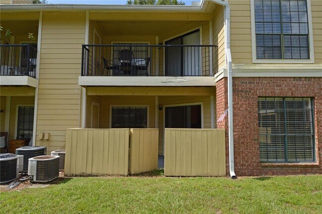 Building Photo - 8613 Mallard Reserve Dr