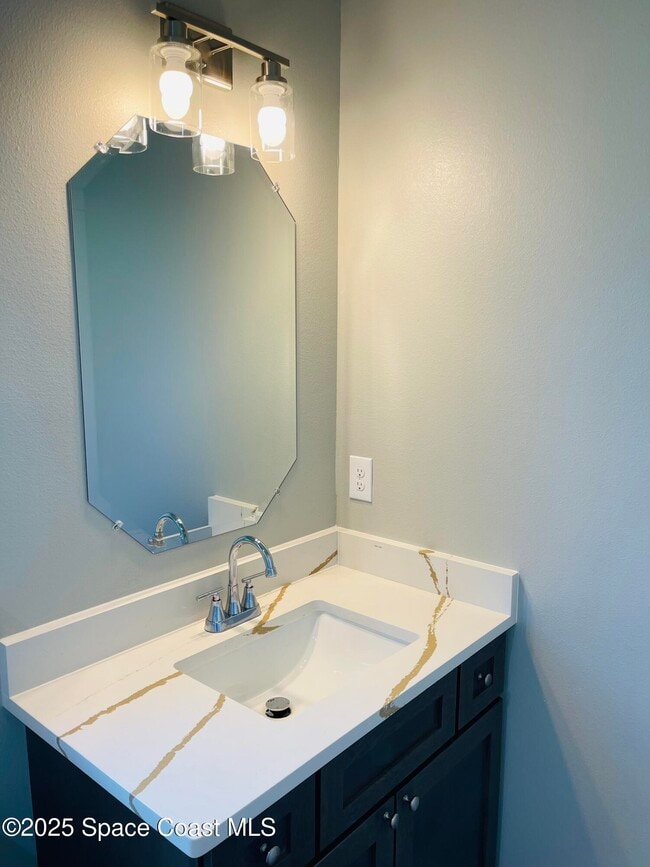 Building Photo - 1101 San Filippo Dr SE