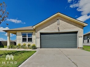 Building Photo - 1056 Banyon Tree Ln