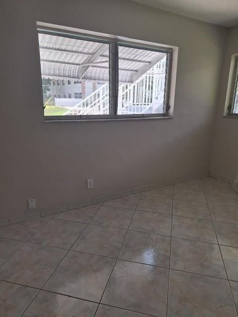 Building Photo - 2020 NE 51st Ct