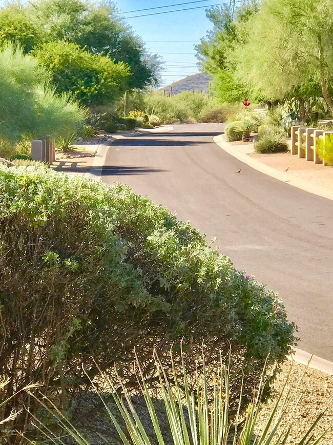 Building Photo - 9405 E Quarry Trail