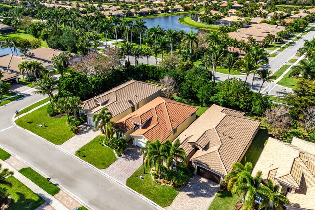 Building Photo - 8727 Carmel Mountain Way