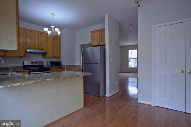Building Photo - 6285 Clay Pipe Ct