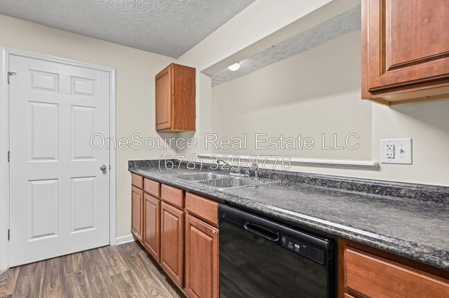 Building Photo - 3202 Fairington Club Dr