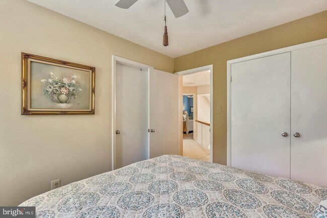 Building Photo - Experience elevated living in this beautifully renovated townhome nestled within the highly sough...