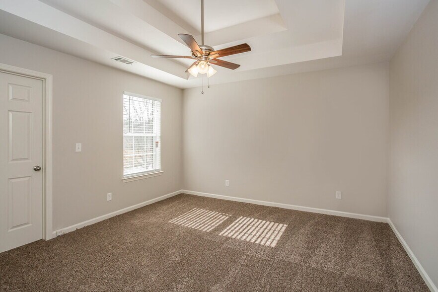 Building Photo - 1115 Watercourse Way