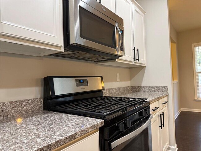 Building Photo - 414 Spring View Dr