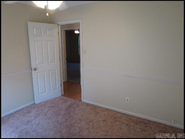 Building Photo - 2116 Peach Tree Dr