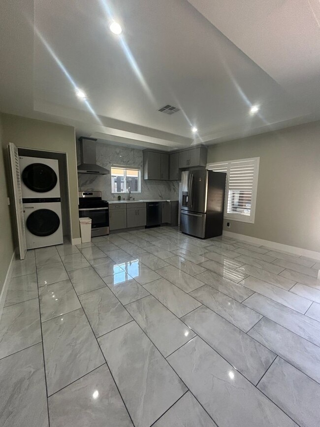 Building Photo - Beautiful Newly Built House for Rent 3Bed/...