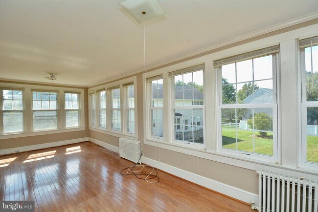 Building Photo - 8609 Oxon Hill Rd