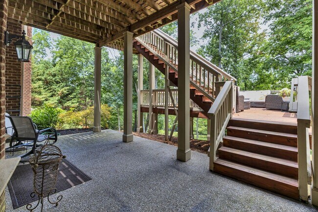 Building Photo - Fully Furnished 4 Bedroom, 3.5 Bath w/ 3 Car Garage and Unfinished Basement in Governors Club