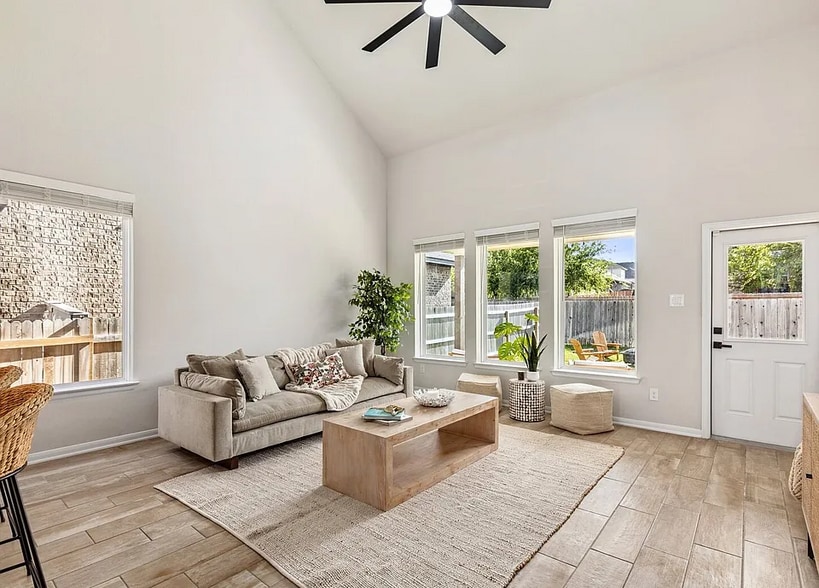 Building Photo - 1707 Lawnside Rd