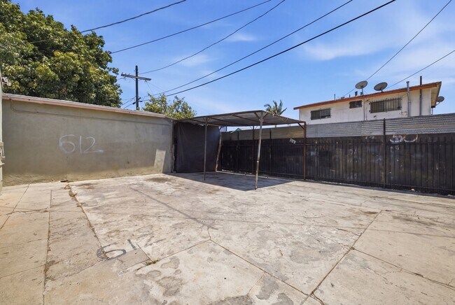 Building Photo - 612 E 87th St