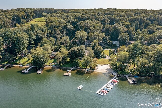 Building Photo - 19 Candlewood Springs Road