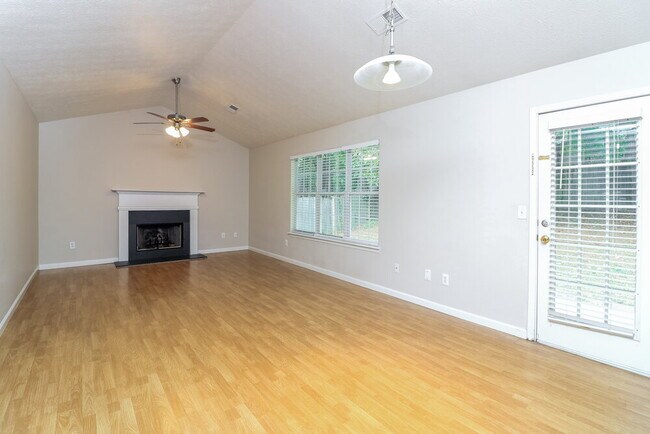 Building Photo - 2669 Lake Park Bend