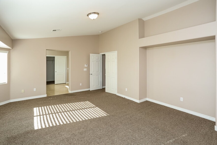 Building Photo - 6632 N Jade Jaguar St