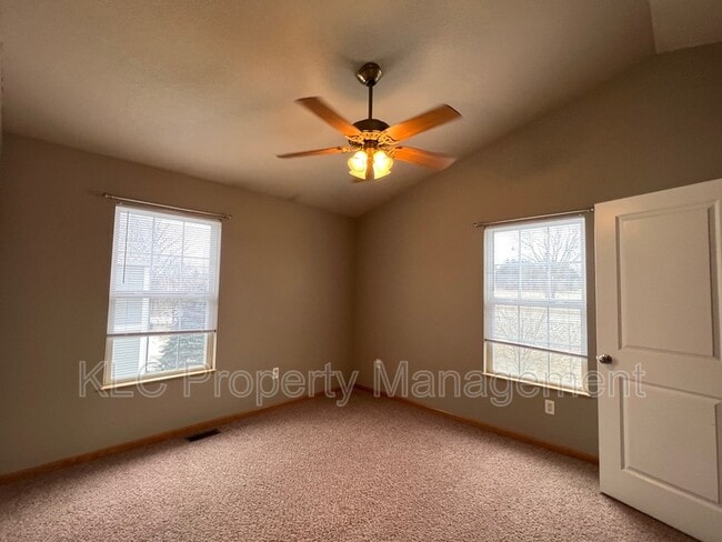 Building Photo - 1104 Flagstone Ln