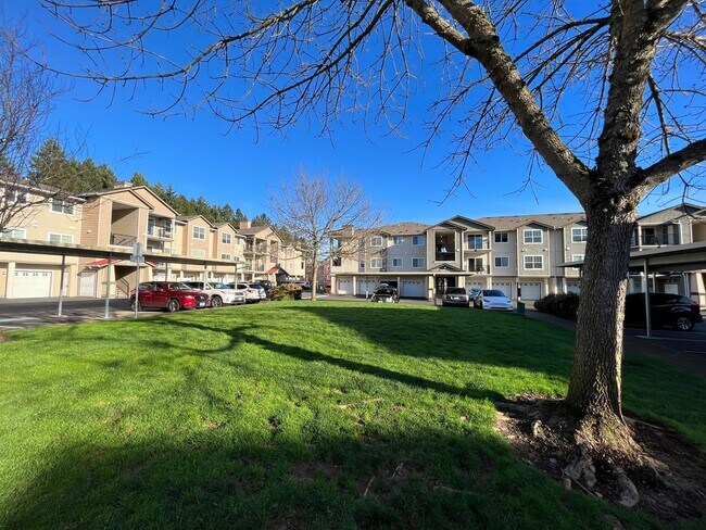 Building Photo - Top Floor 2 Bed 2 Bath Condo Hillsboro/Bea...