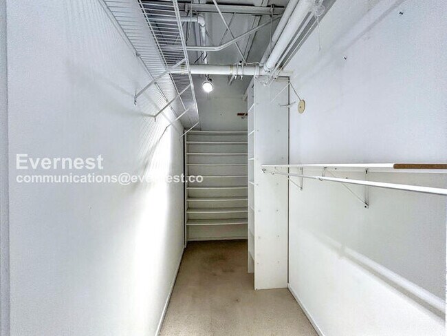 Building Photo - 415 S Front St