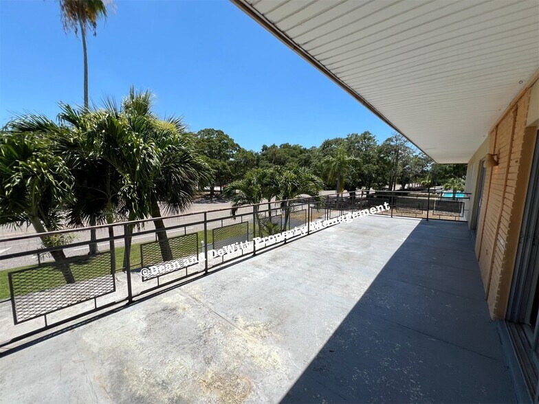 Building Photo - 1 Bed/1 Bath - Unit 17