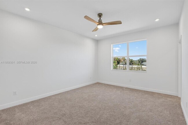 Building Photo - 3595 NW Solange Ct