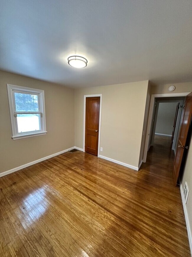 Building Photo - Charming 3-Bedroom Home in Greece CSD with Spacious Backyard