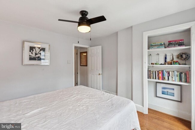 Building Photo - 1466 E Wilt St