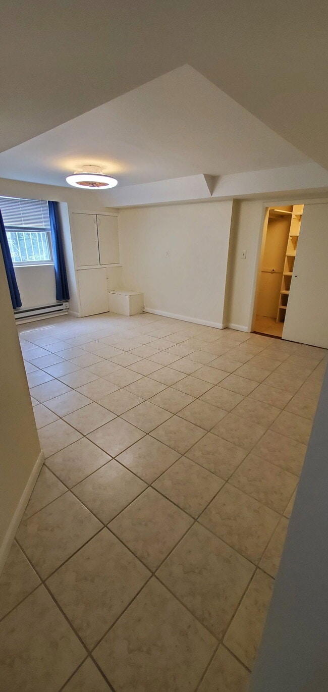 Building Photo - 297 Tom Hunter Rd