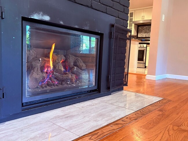 Building Photo - 2 Bedroom home, plus ADU, in Little Pocket