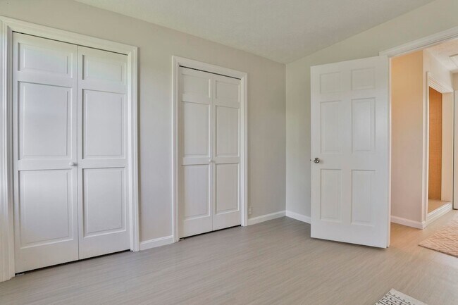 Building Photo - 6 Veterans Rd