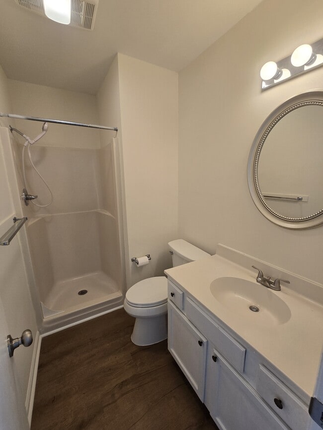 Building Photo - 118 Chaucer Ct