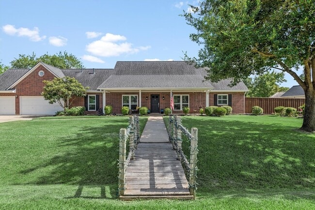Building Photo - 7034 Robin Meadow St